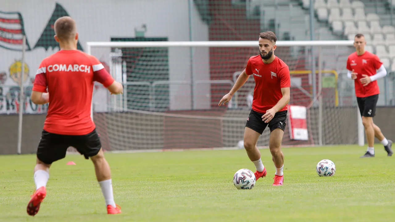 Pasy trenują #NaStadionie przed meczem z Lechią Gdańsk [FOTO]