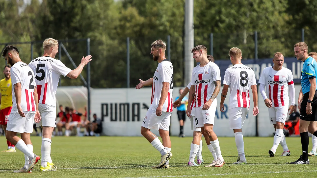 JAKO IV LIGA: Kolejne pewne zwycięstwo w Rącznej