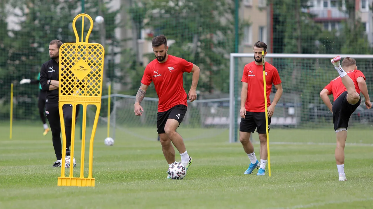Trwają treningi przed meczem ze Śląskiem [FOTO]