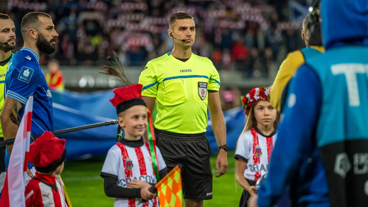 Łukasz Kuźma sędzią meczu Cracovia - Śląsk Wrocław