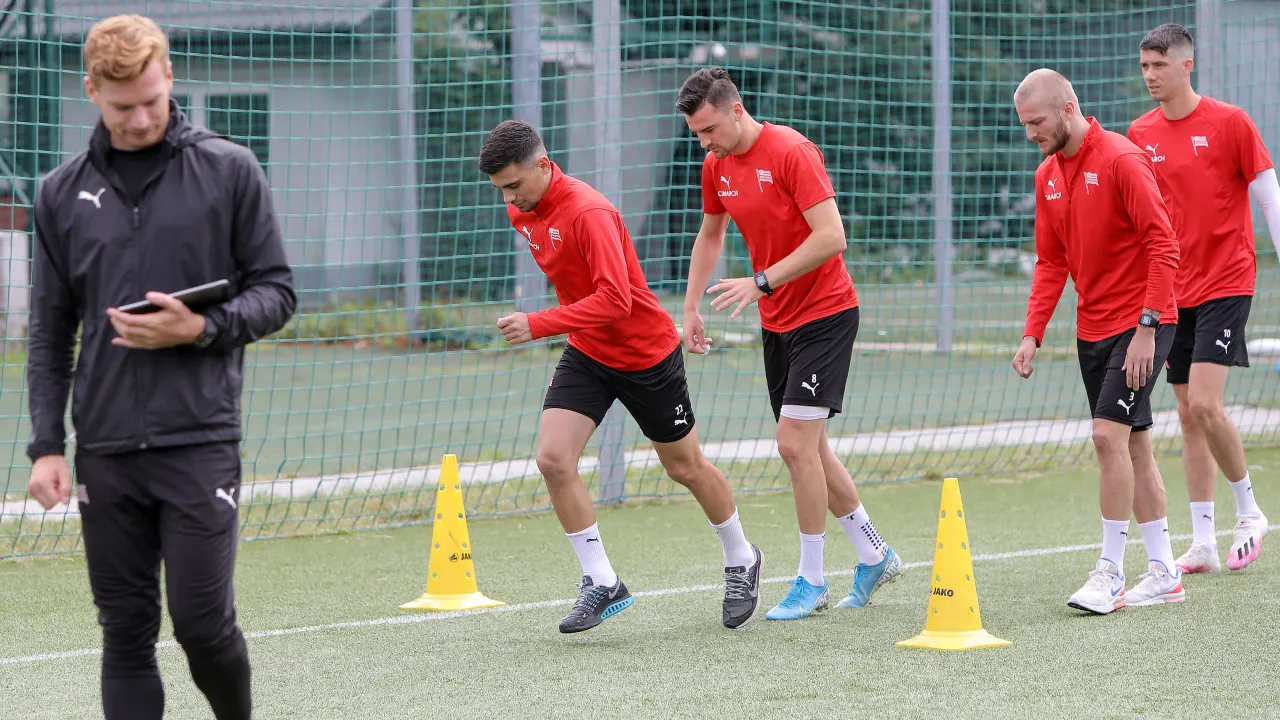 Pierwsze zajęcia po przerwie i testy wydolnościowe Pasów [FOTO]