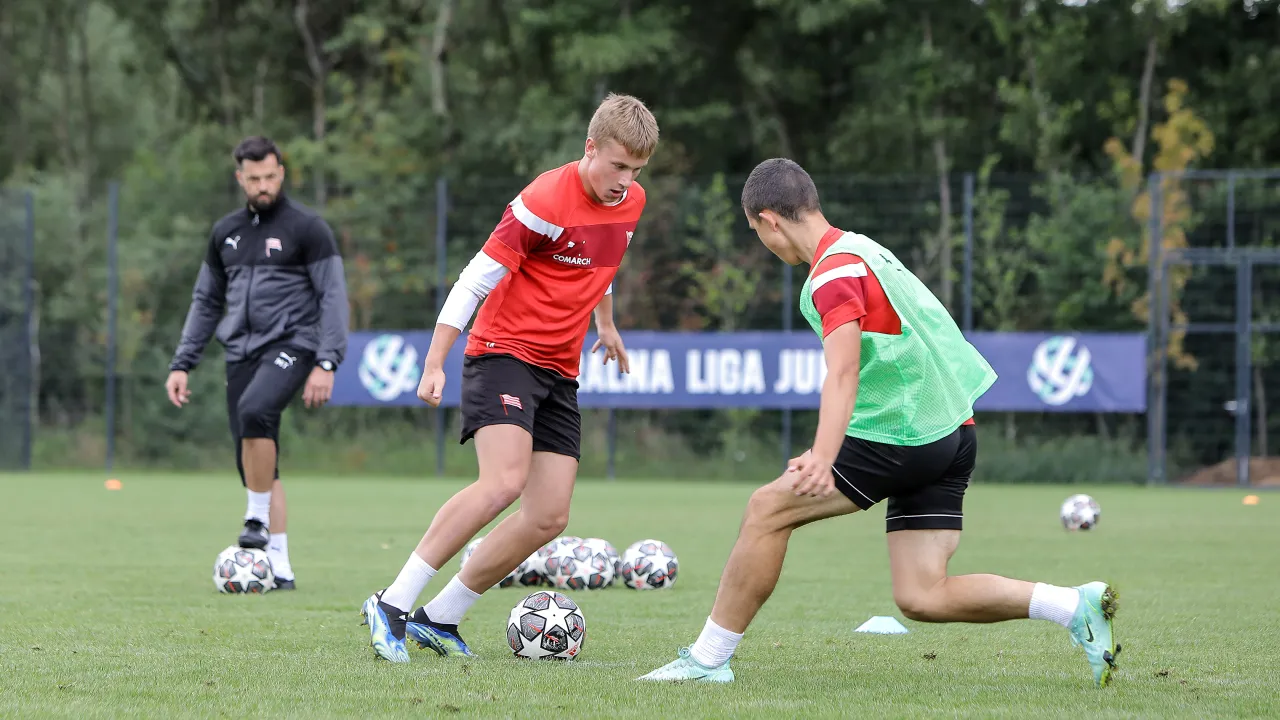 Zespół U-17 na ostatniej prostej przed inauguracją [FOTO]
