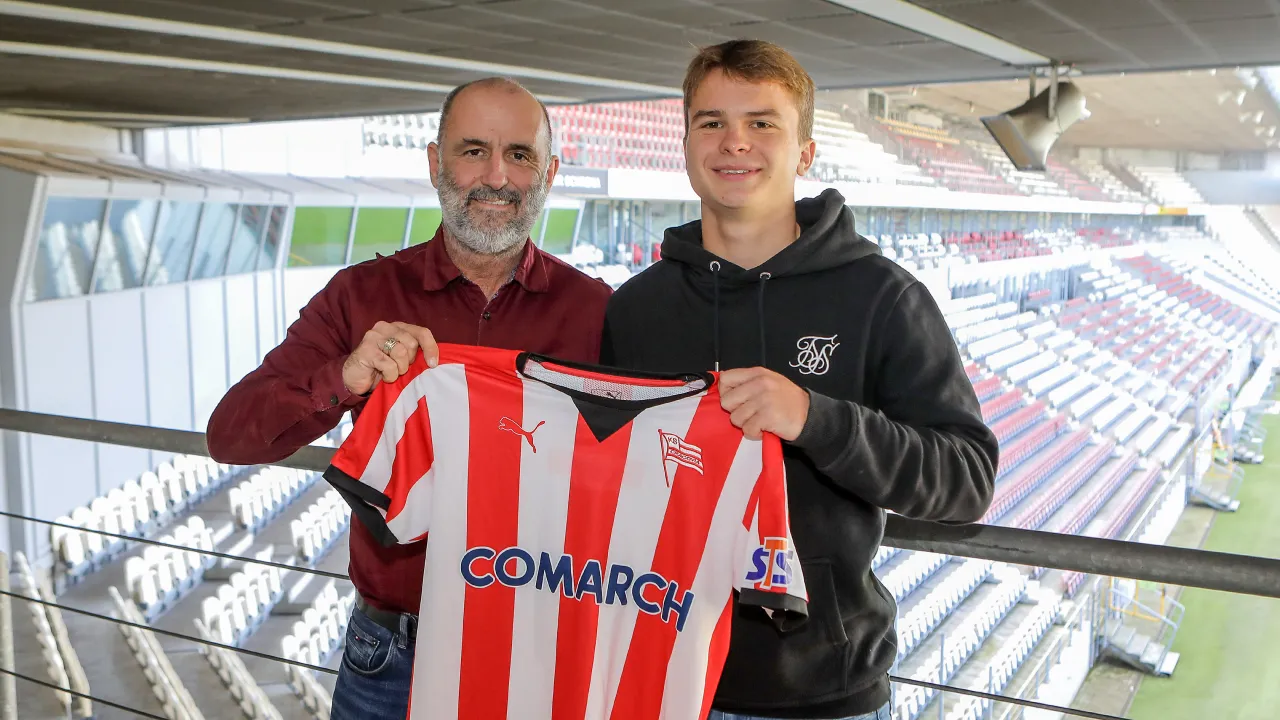 Przemysław Kapek na dłużej w Pasach!