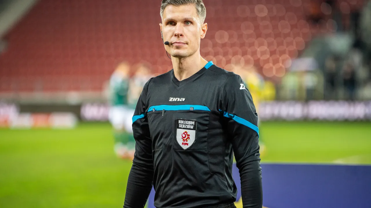 Karol Arys sędzią meczu z Puszczą Niepołomice