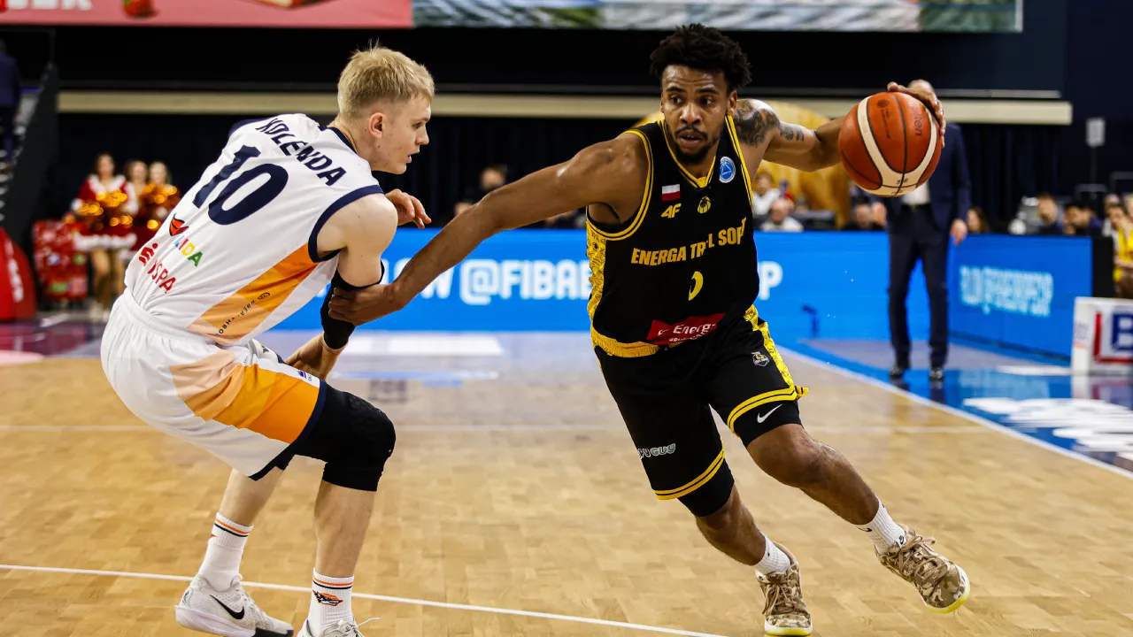 Gospodarze lepsi w Rostocku