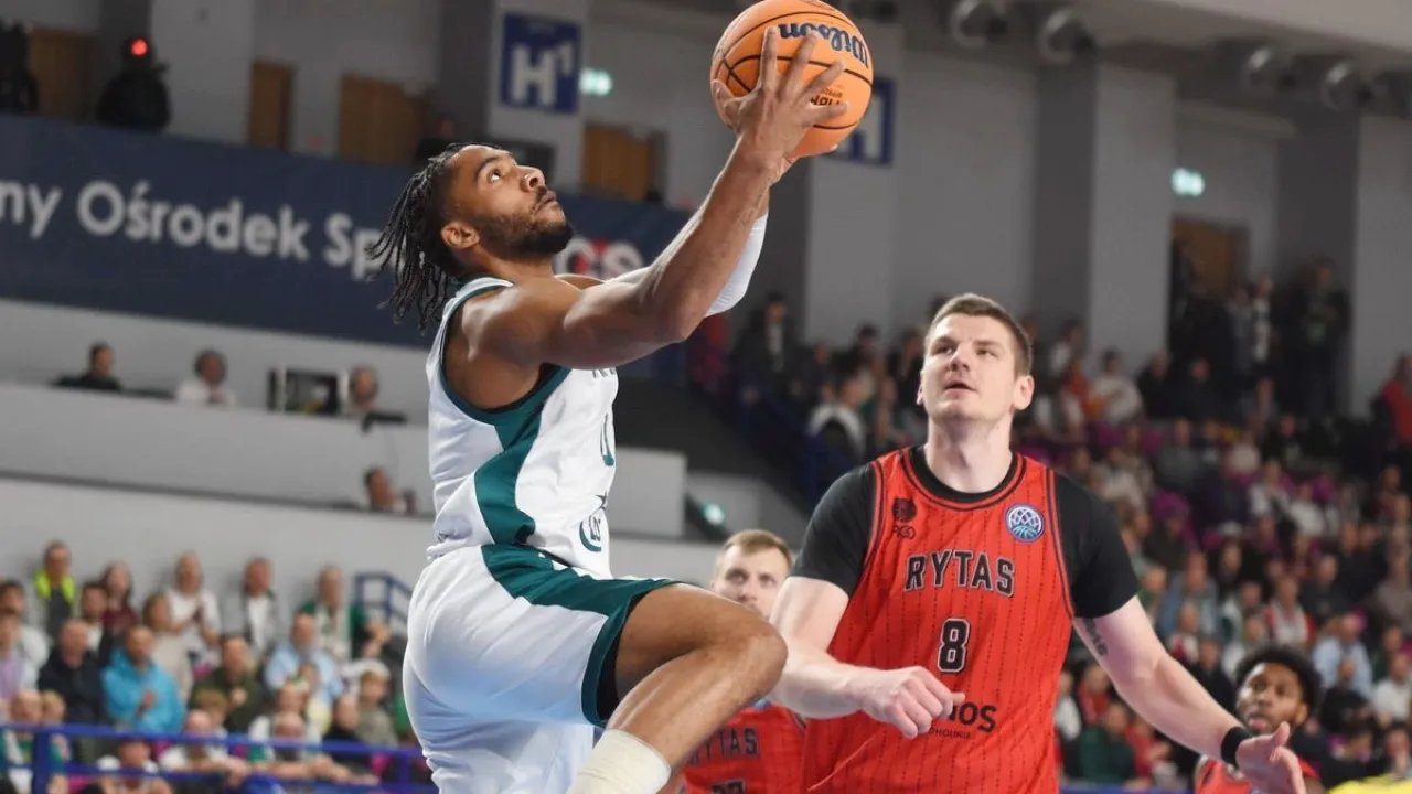 Kontuzje Pluty, Gravesa i Tassa