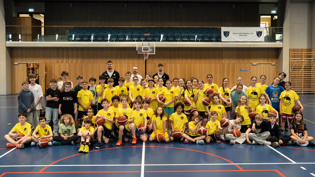 Trening koszykarski dla uczniów SP 406