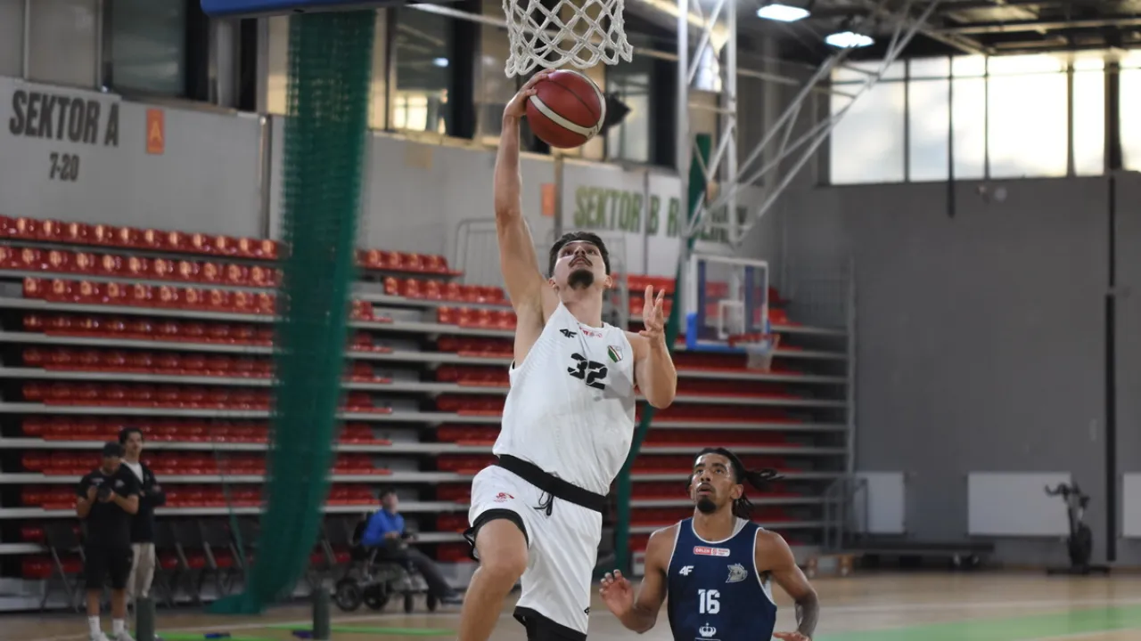 Sparing: Legia 77:100 Dziki