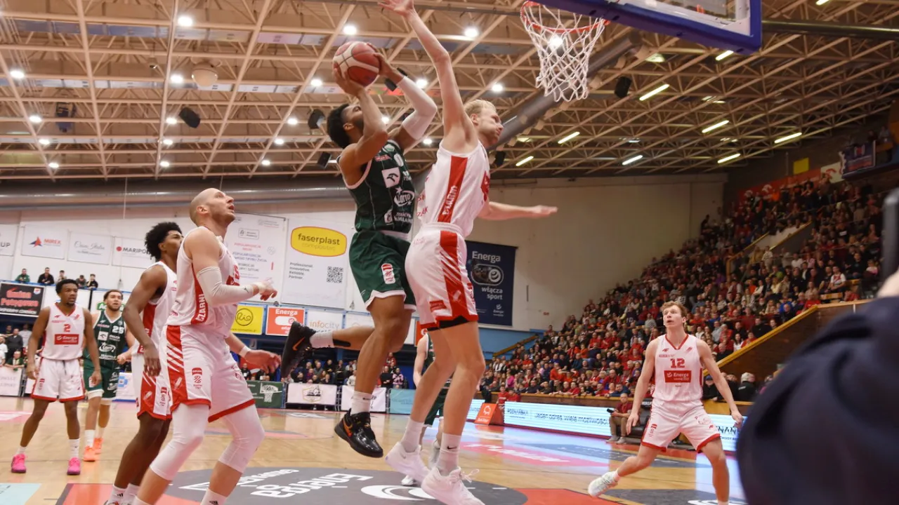 Końcówka meczu Czarni - Legia (VIDEO)