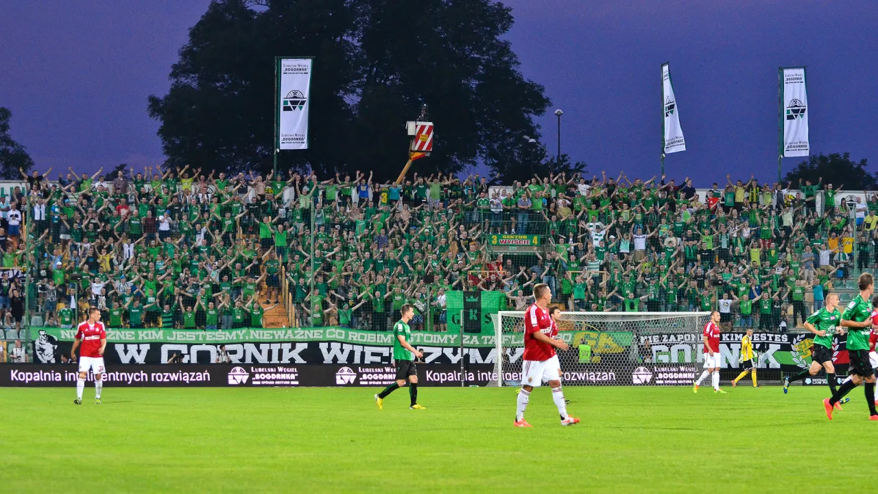 [ESA 14/15] Powrót do Ekstraklasy na zdjęciach