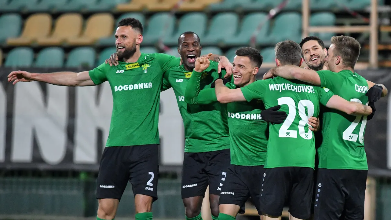 Galeria zdjęć z meczu Górnik – Zagłębie autorstwa Przemka Gąbki