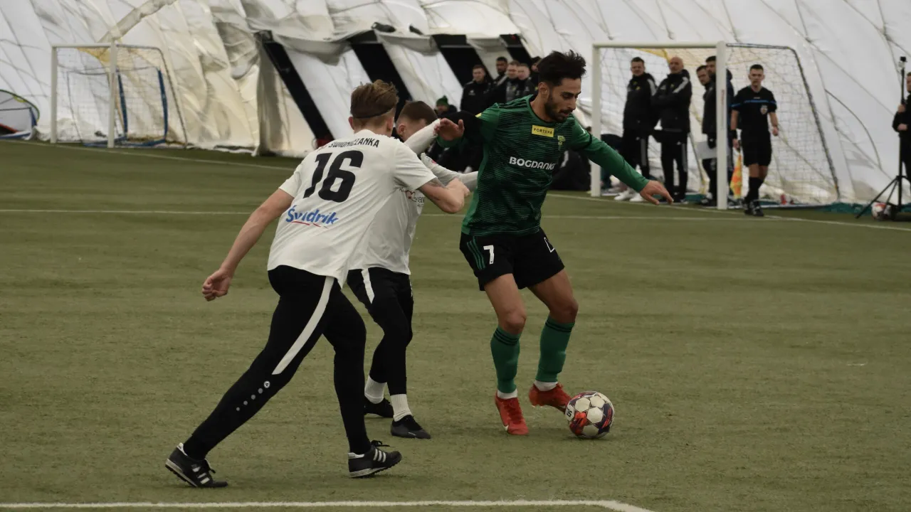Pierwszy sparing na plus