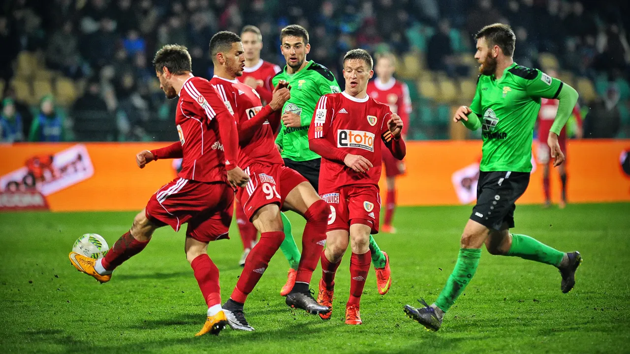 Ciekawa historia meczów z Piastem