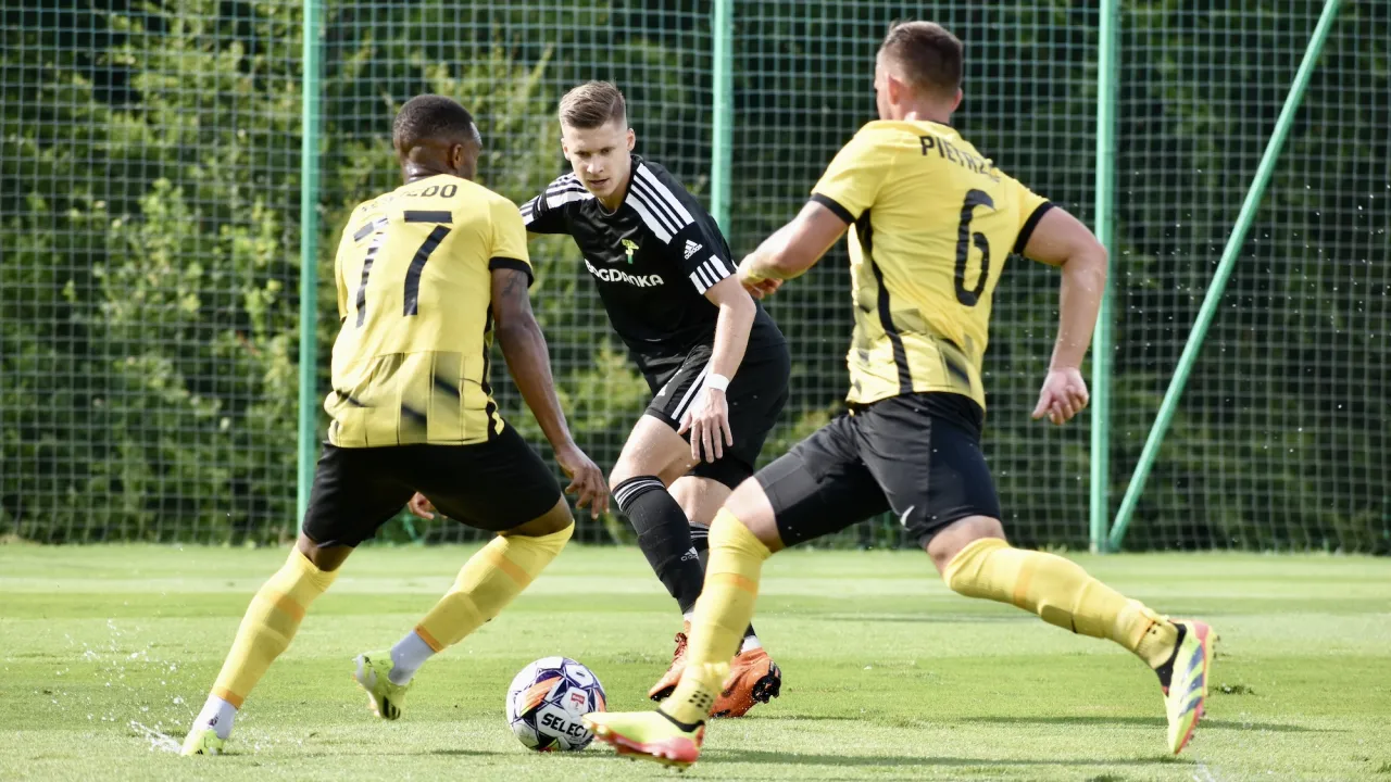Sparing z Wieczystą w obiektywie