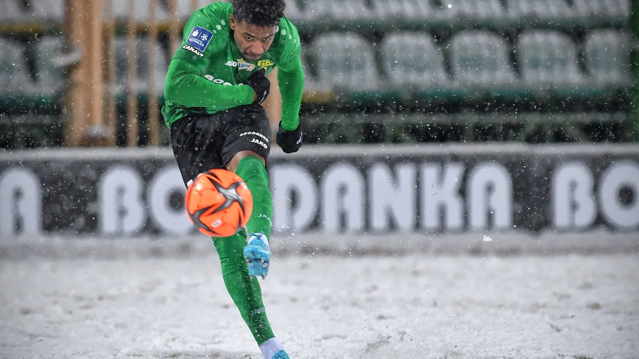Zima zaskoczyła nie tylko kierowców. Górnik 1-1 Śląsk [RELACJA]