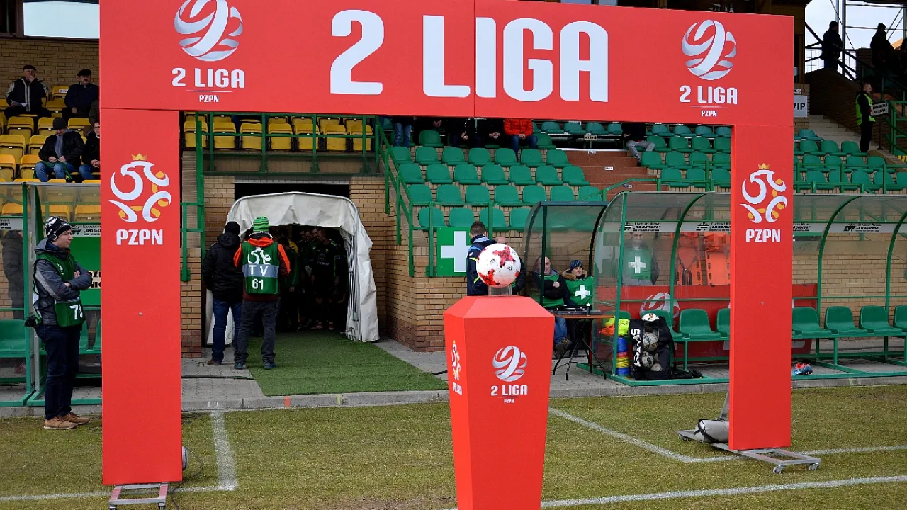 Zmiana terminu meczu z Widzewem