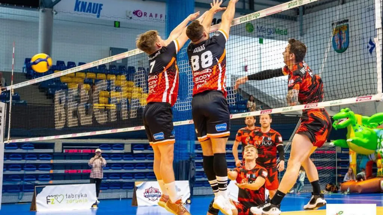 Szczęśliwego Nowego Roku od Bełchatowskiej Ligi Siatkówki!