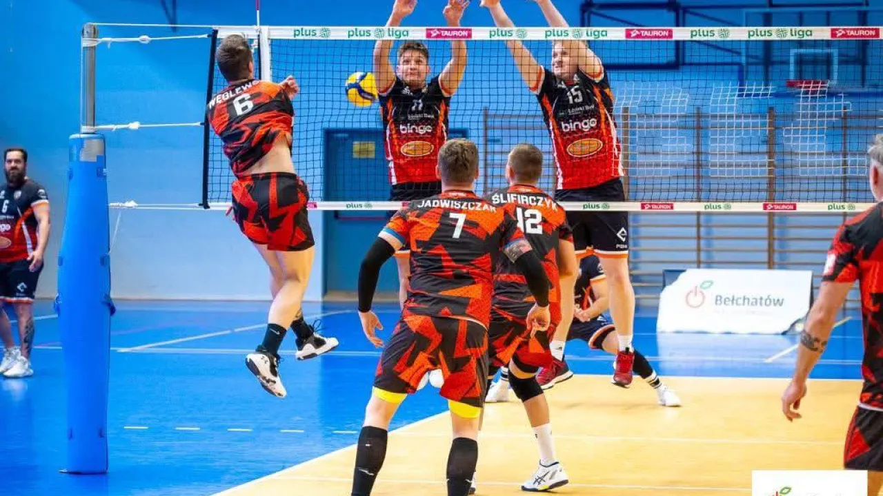 Czwarty sezon Bełchatowskiej Ligi Siatkówki nabiera tempa.