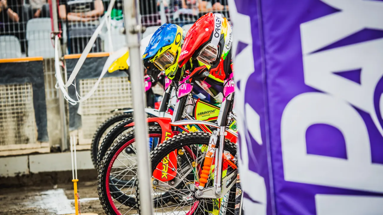 Michelsen with the quickest reflexes at the gates