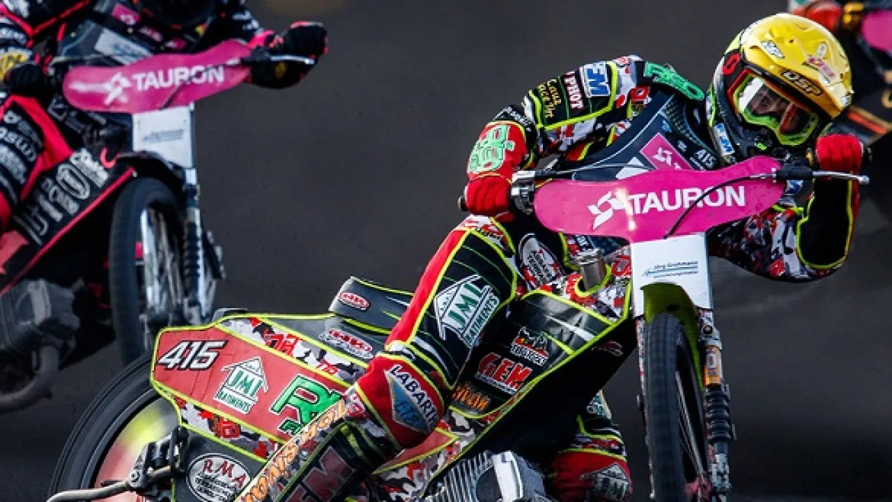 Bajerski: David gets on a motorcycle and wants to win