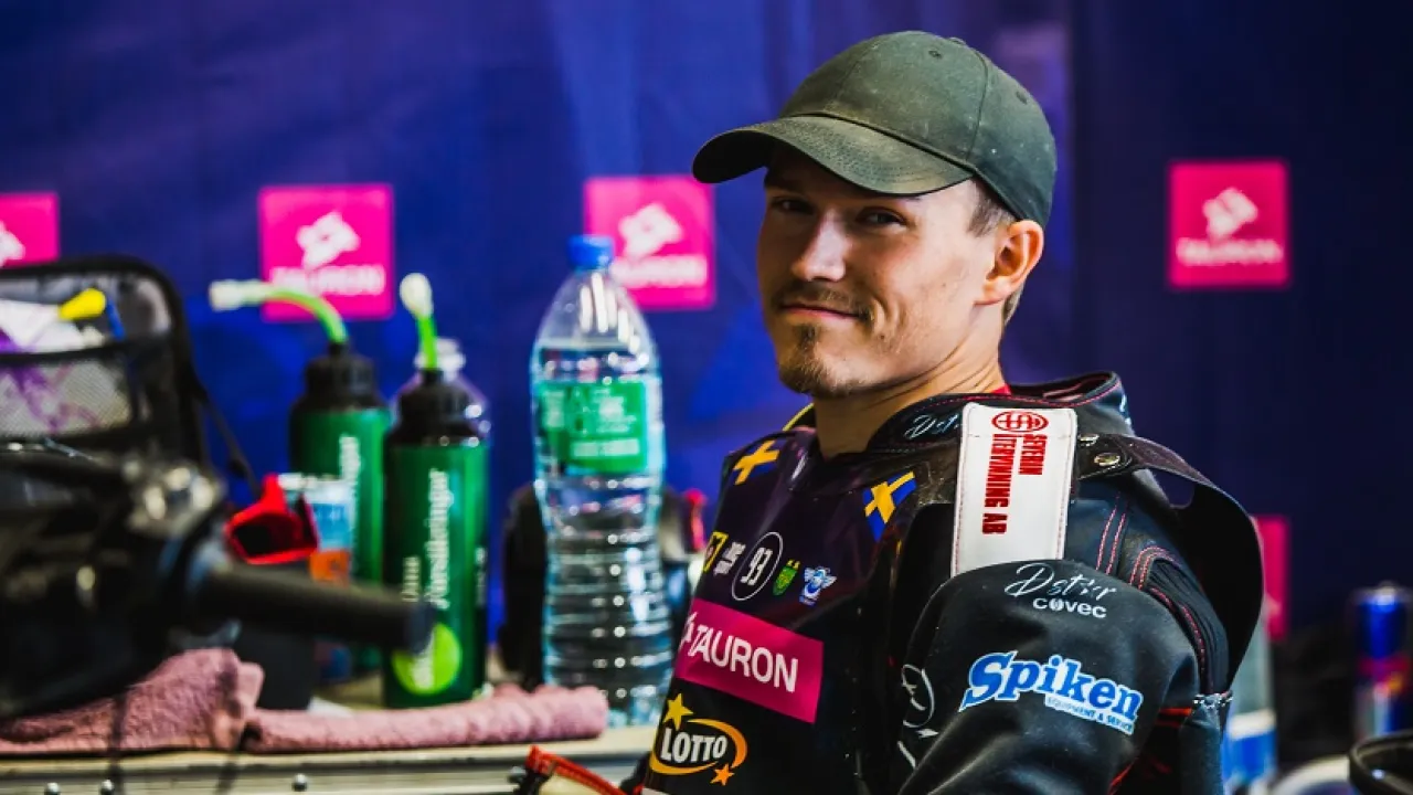 Oliver Berntzon: I will try to shake Pawlicki's hand again.