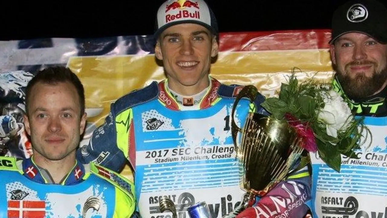 Pawlicki won, seven riders with promotion to SEC