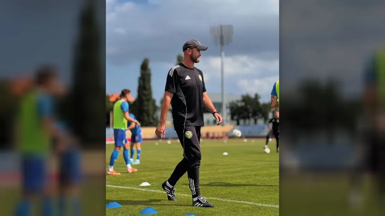 Mateusz Główczewski tymczasowym trenerem Elany: „Wierzę w potencjał tej szatni”