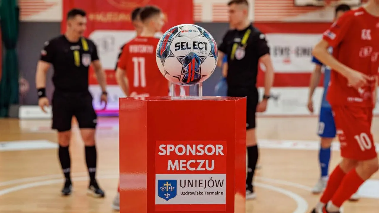 Wyjątkowa oprawa Meczu Przyjaźni dzięki Termom Uniejów