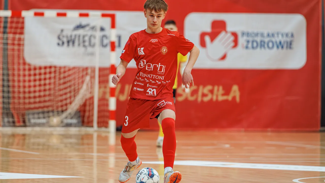 AMBITNA MŁODZIEŻ W STARCIU Z MISTRZEM. LEKCJA FUTSALU W GLIWICACH