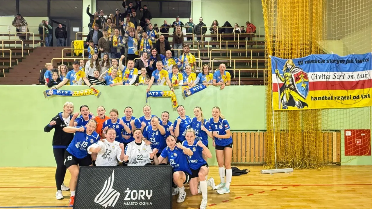 Wysokie zwycięstwo w derbach i powrót MTS ŻORY na fotel lidera!